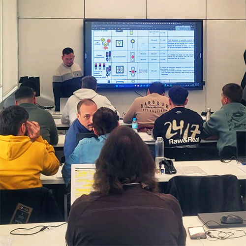 Clases reducidas en curso de maquinista For Avant